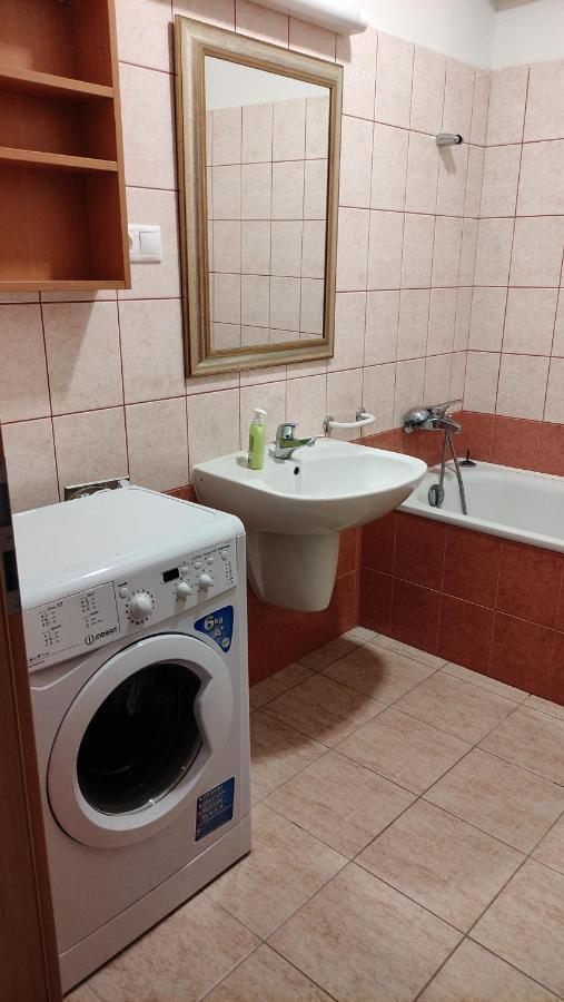 Apartment Mona Buk